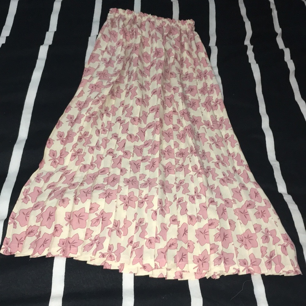 Cream vintage chiffon pleated maxi skirt with pink leaf print